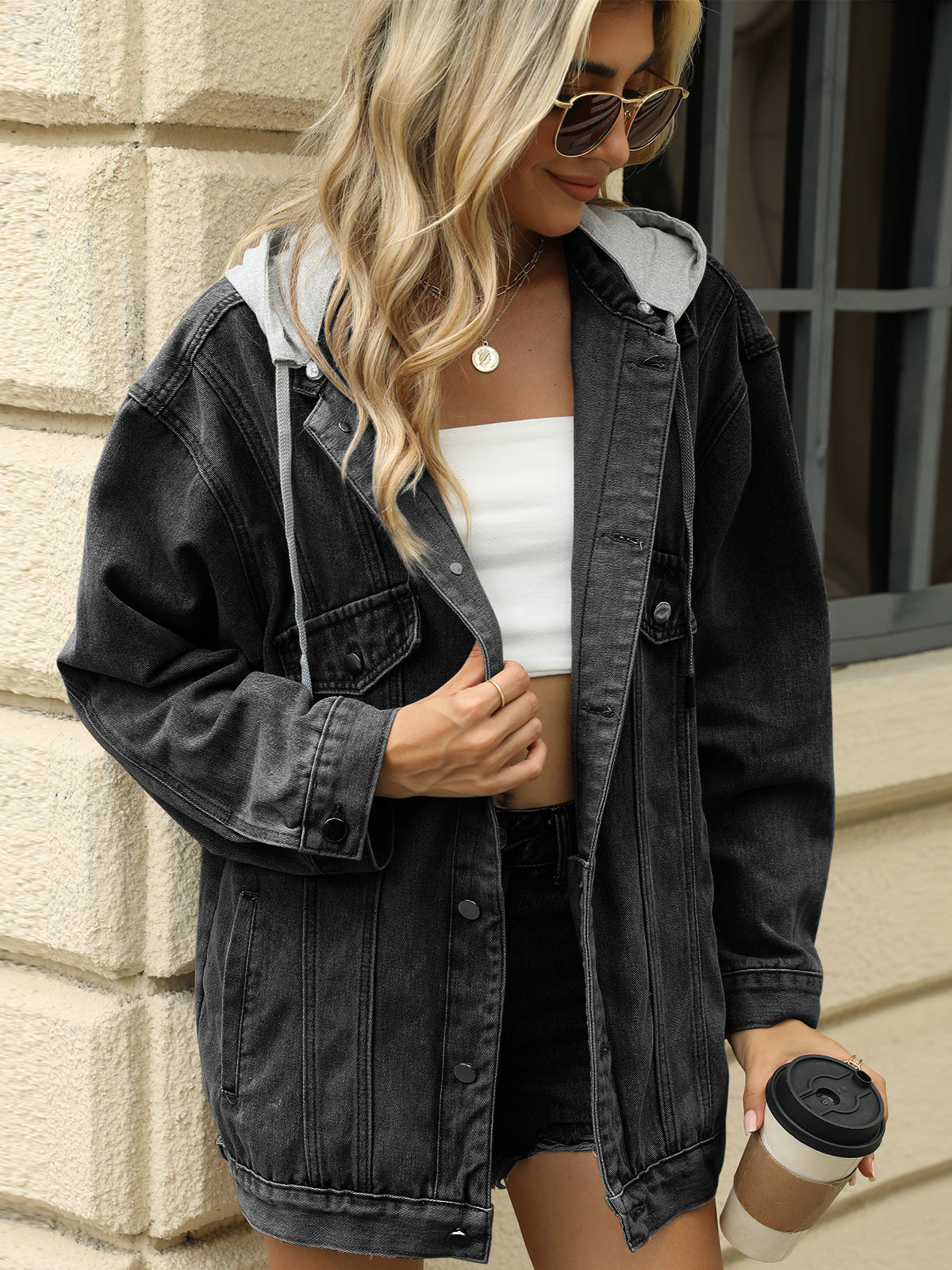 Jeansjacke Damen Oversize - Lässige Denim Jacke mit Kapuze und Knopfleiste